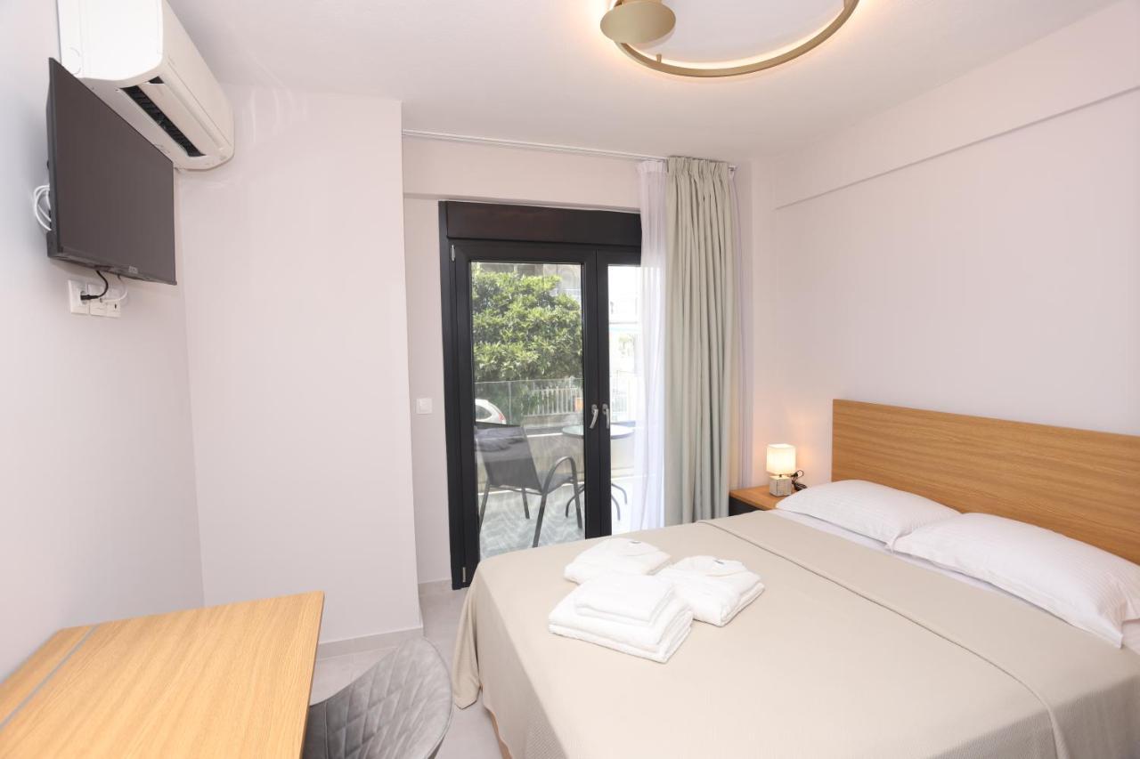 Cynthia Apart otel Vrasná Dış mekan fotoğraf