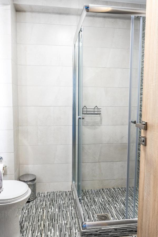 Cynthia Apart otel Vrasná Dış mekan fotoğraf